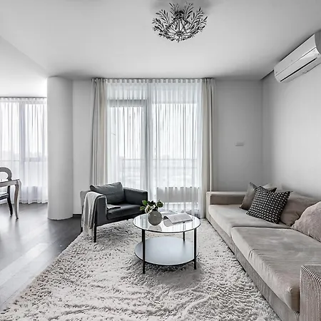 Cohost I Highrise 65m2 Apt W- Balcony And Garage Parking, Self Check-in Apartment