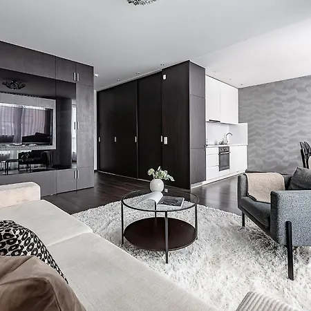 Cohost I Highrise 65m2 Apt W- Balcony And Garage Parking, Self Check-in * Vilnius