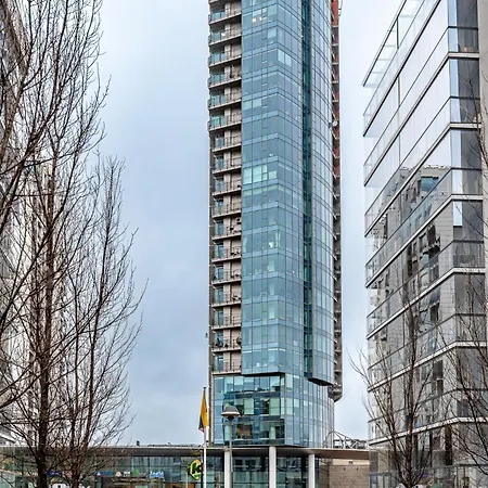 Apartmán Cohost I Highrise 65m2 Apt W- Balcony And Garage Parking, Self Check-in