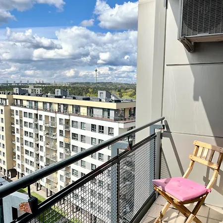 Cohost I Highrise 65m2 Apt W- Balcony And Garage Parking, Self Check-in *